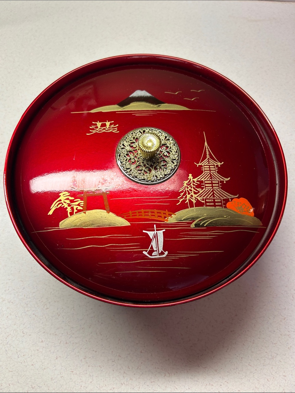 Toyo Red Lacquer musical jewelry box